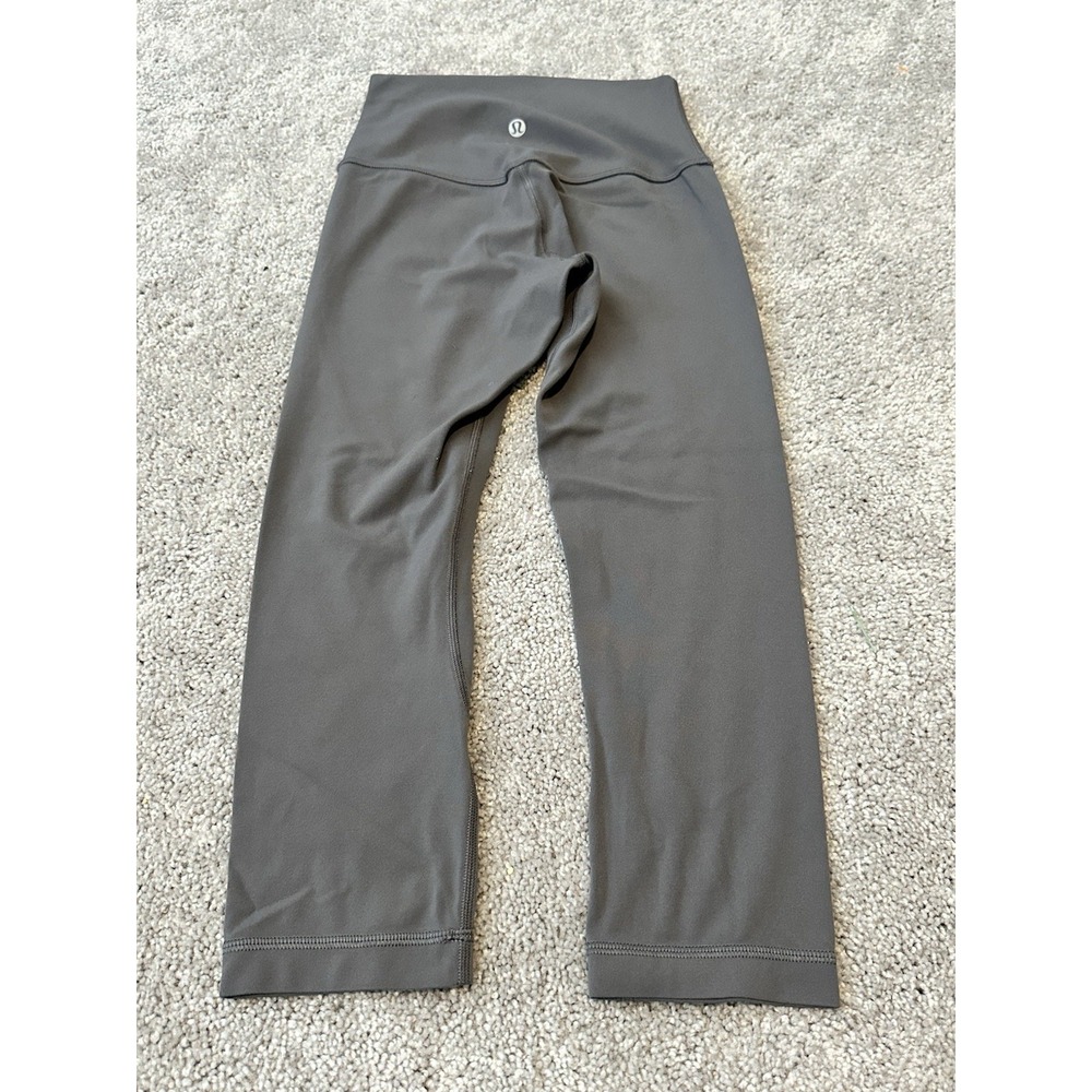 Lululemon Gray Capri Leggings Size 2